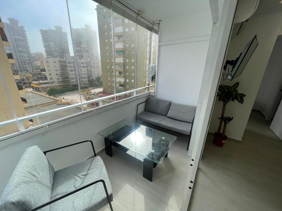 Studio Appartament Bright City Nuevo! 토레몰리노스 외부 사진