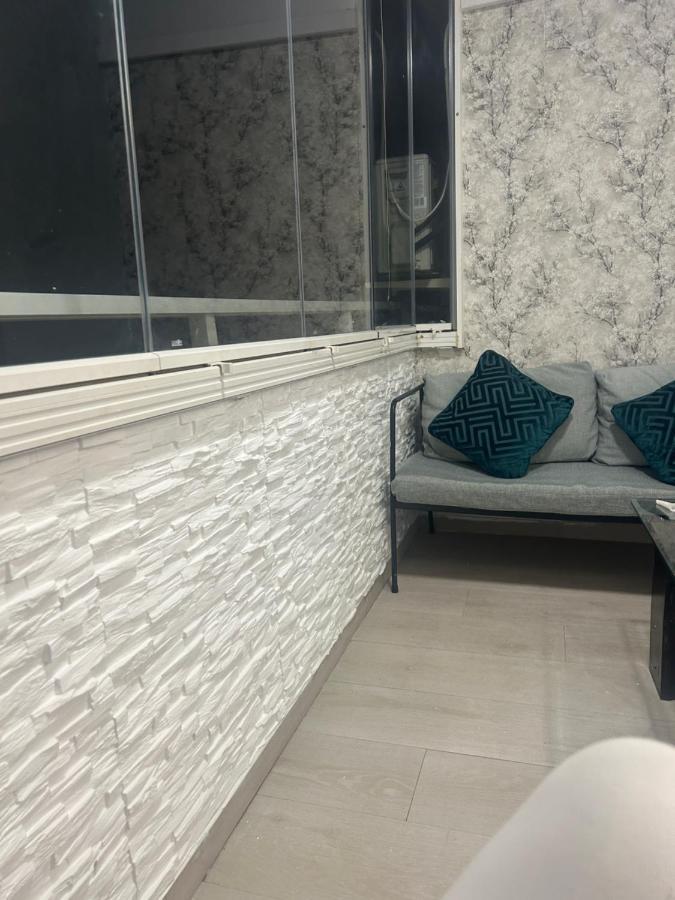 Studio Appartament Bright City Nuevo! 토레몰리노스 외부 사진