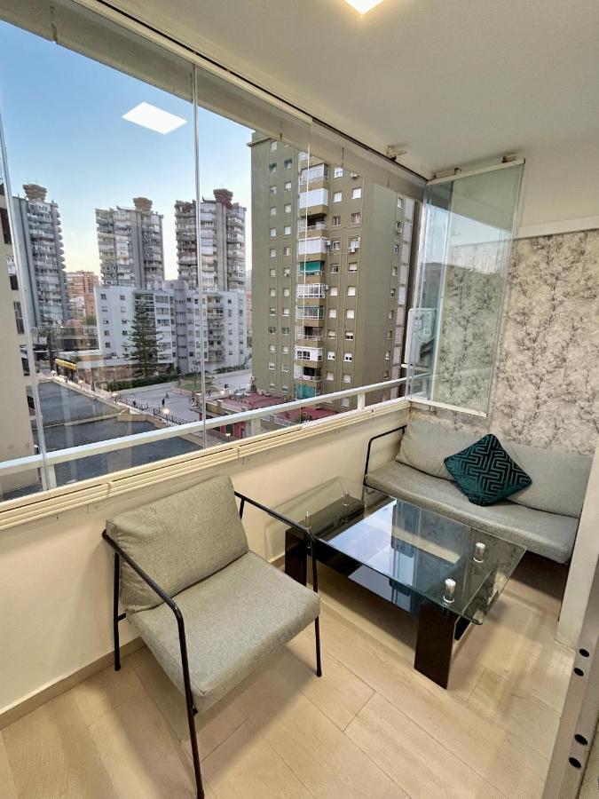 Studio Appartament Bright City Nuevo! 토레몰리노스 외부 사진